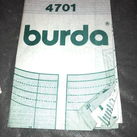 Burda 4701 Suit – Skirt, Jacket Size: 10-12-14-16-18-20 Uncut Sewing Pattern - Picture 5 of 6